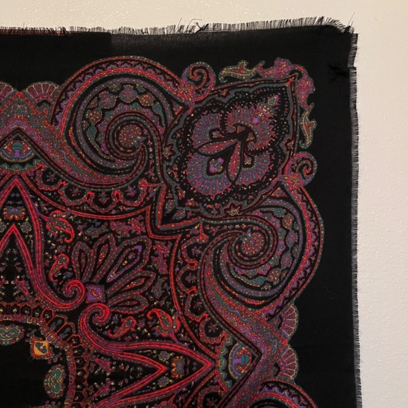 100% polyester scarf made in Italy - Picture 4 of 8